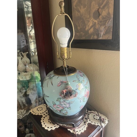 Antique Porcelain Chinese Lamp